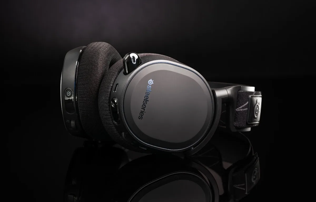 Headset audiófilo premium com drivers planares pra gaming de luxo